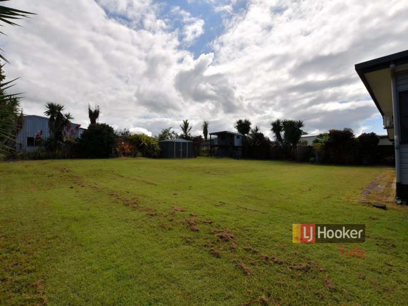 4 Billabong Lane, Tully Heads QLD 4854