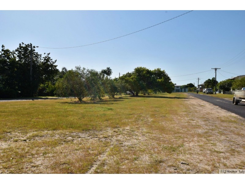 11 Leefe Street, Cardwell QLD 4849