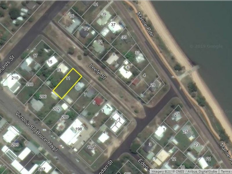 11 Leefe Street, Cardwell QLD 4849