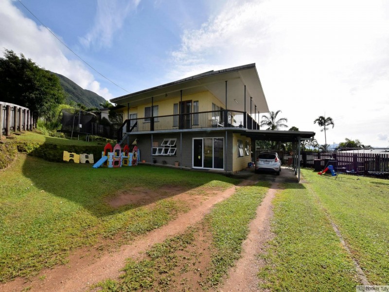 20 Hyatt Street, Tully QLD 4854