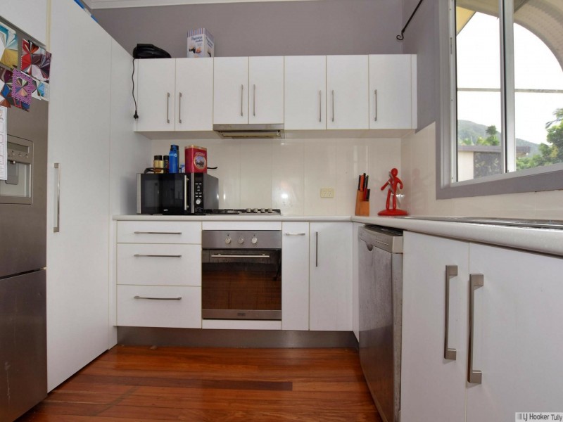20 Hyatt Street, Tully QLD 4854