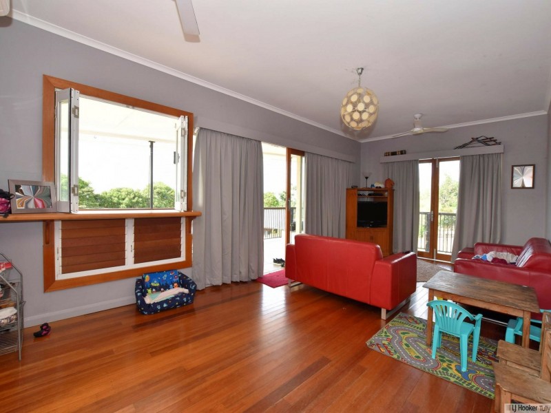 20 Hyatt Street, Tully QLD 4854