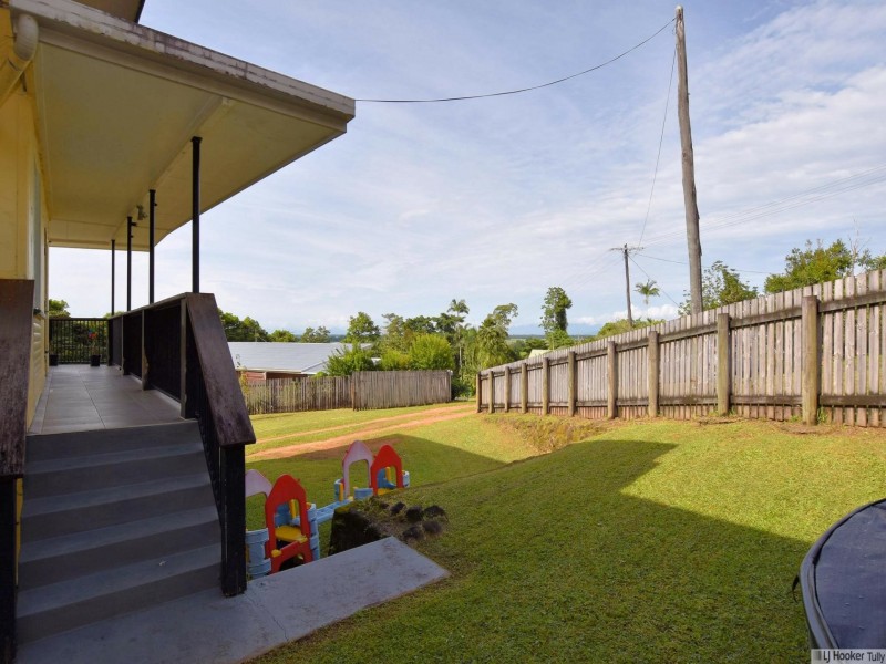 20 Hyatt Street, Tully QLD 4854