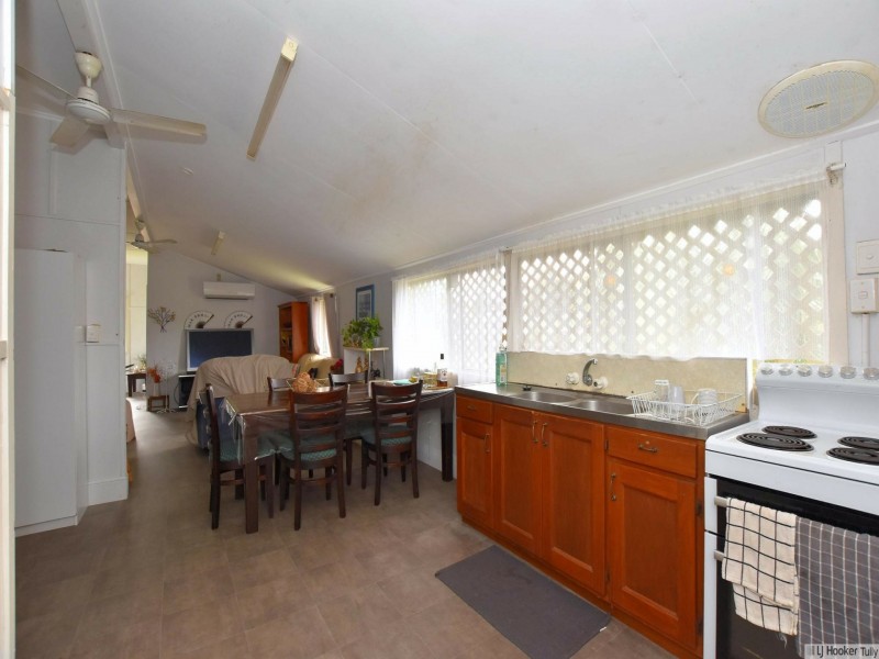 23 Trower Street, Tully QLD 4854