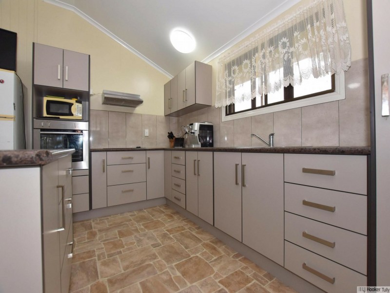 24 Murray Street, Tully QLD 4854