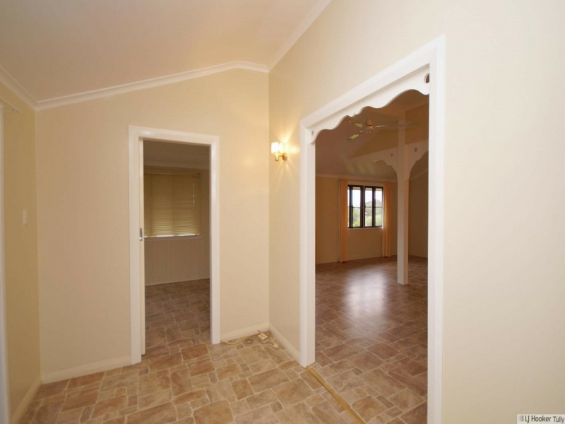 24 Murray Street, Tully QLD 4854