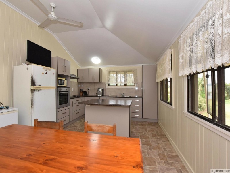 24 Murray Street, Tully QLD 4854