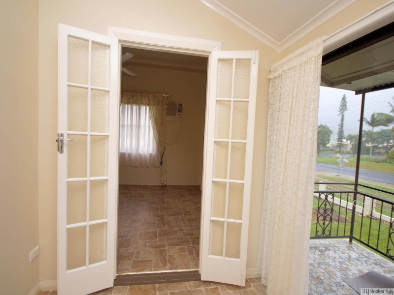 24 Murray Street, Tully QLD 4854