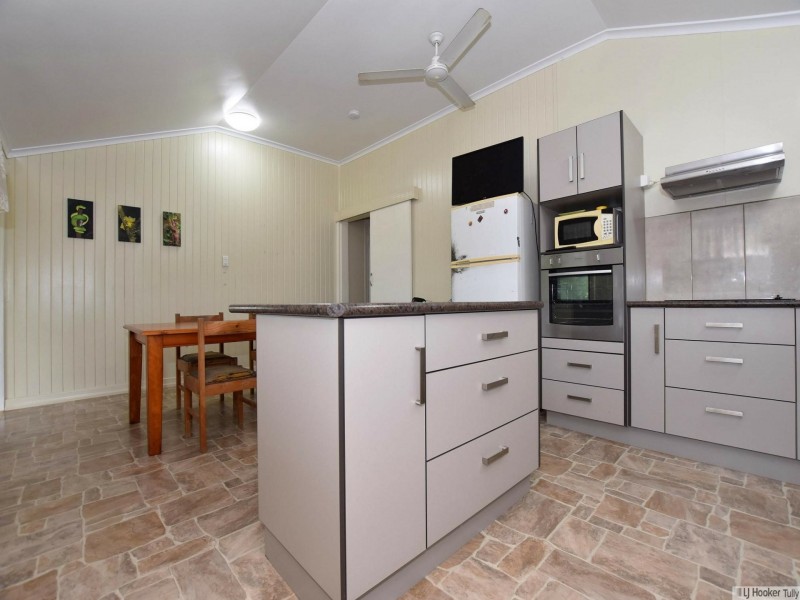 24 Murray Street, Tully QLD 4854