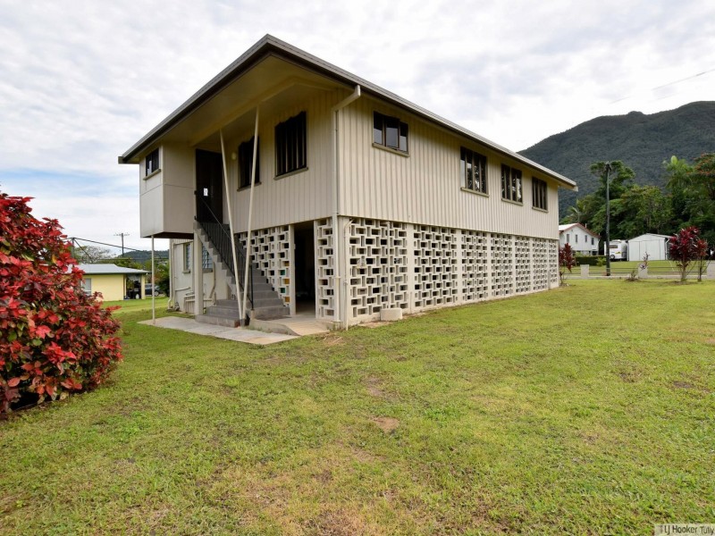 24 Murray Street, Tully QLD 4854