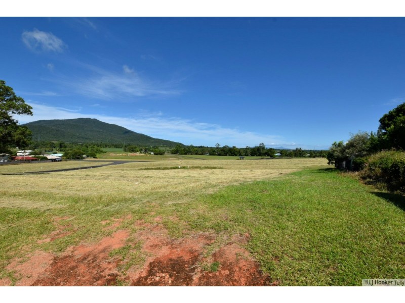 26 Pease Street, Tully QLD 4854