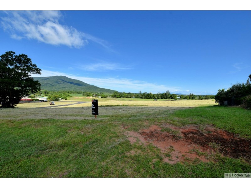 26 Pease Street, Tully QLD 4854