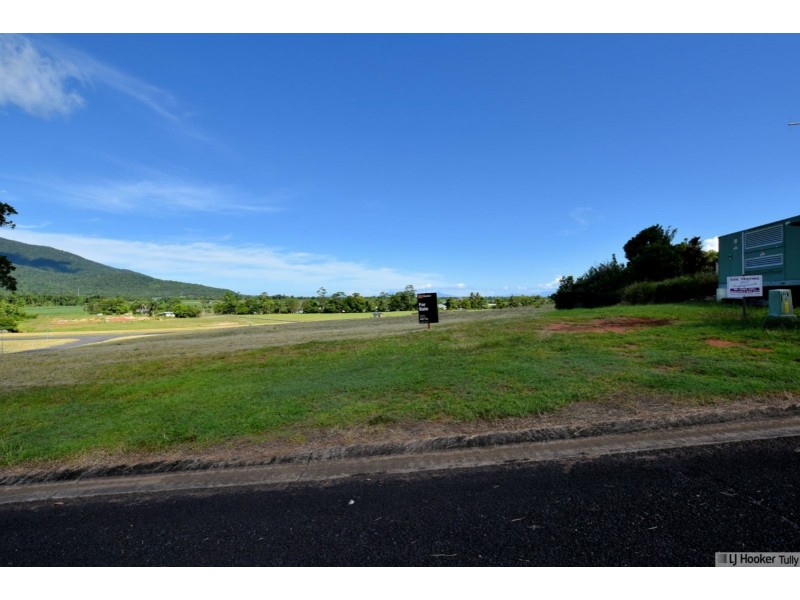 26 Pease Street, Tully QLD 4854