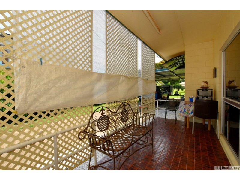 24 Hickory Street, Goondi Bend QLD 4860