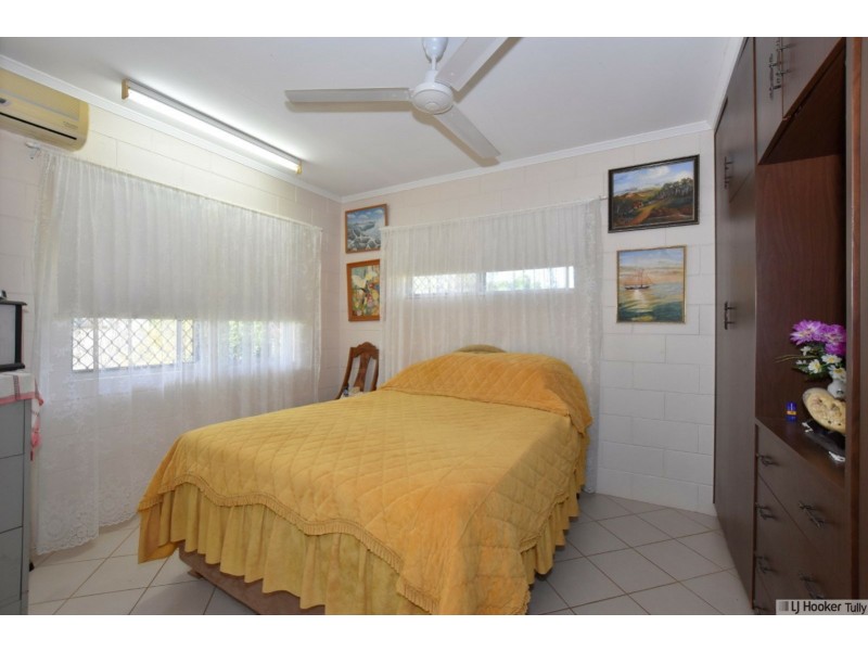 24 Hickory Street, Goondi Bend QLD 4860