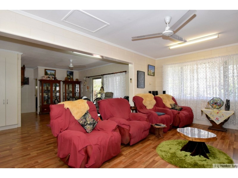 24 Hickory Street, Goondi Bend QLD 4860