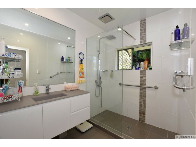 24 Hickory Street, Goondi Bend QLD 4860