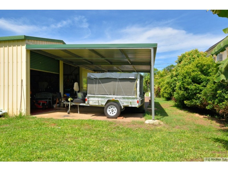 24 Hickory Street, Goondi Bend QLD 4860