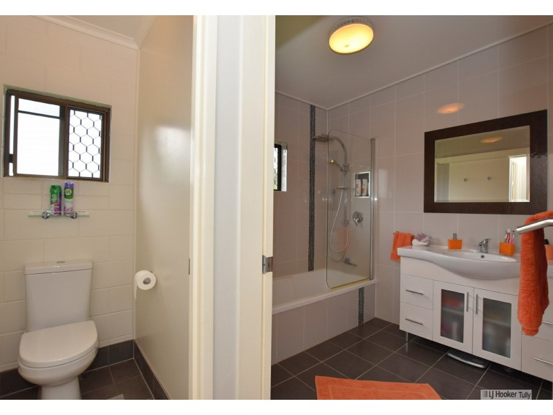 72 Bryant Street, Tully QLD 4854