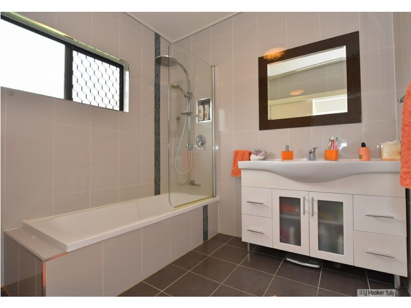 72 Bryant Street, Tully QLD 4854