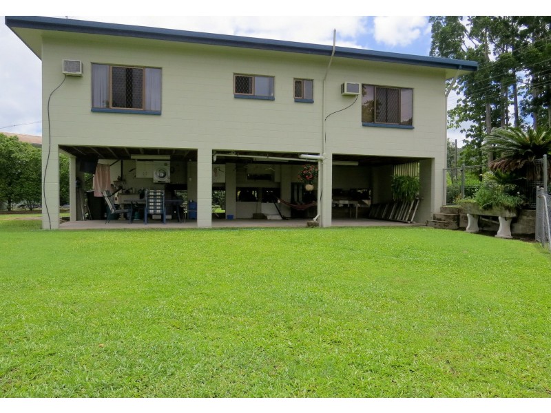 72 Bryant Street, Tully QLD 4854
