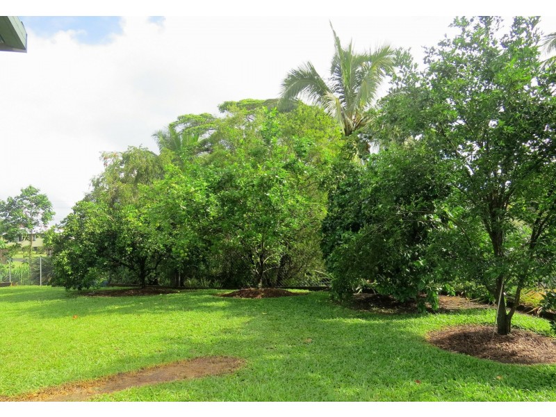 72 Bryant Street, Tully QLD 4854