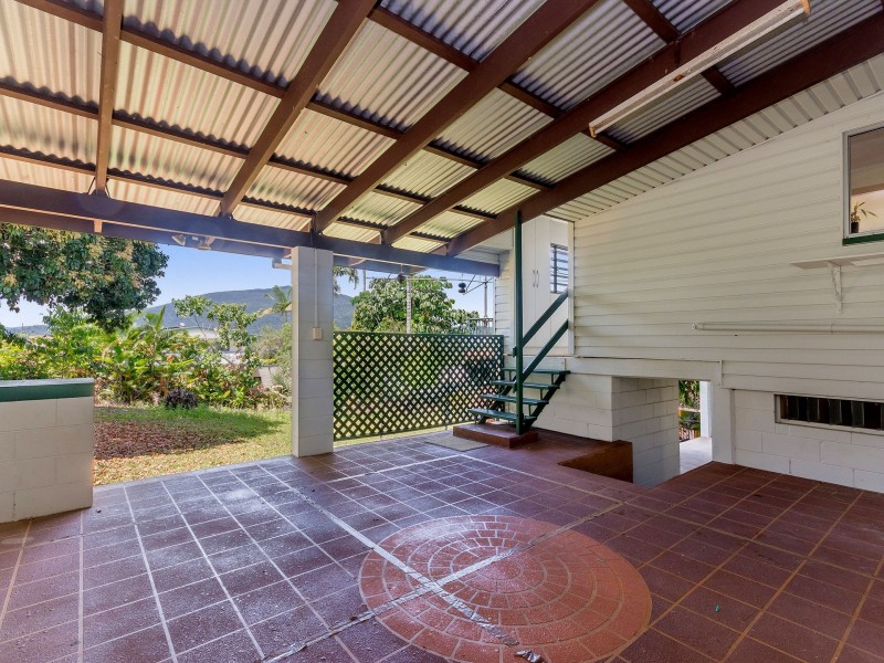 2 Bamber Street, Tully QLD 4854