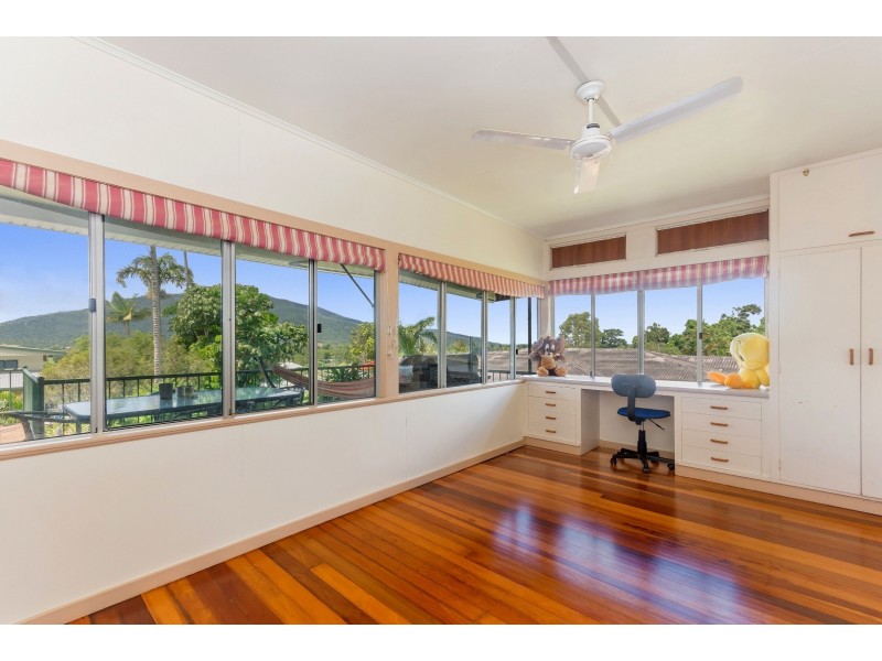 2 Bamber Street, Tully QLD 4854