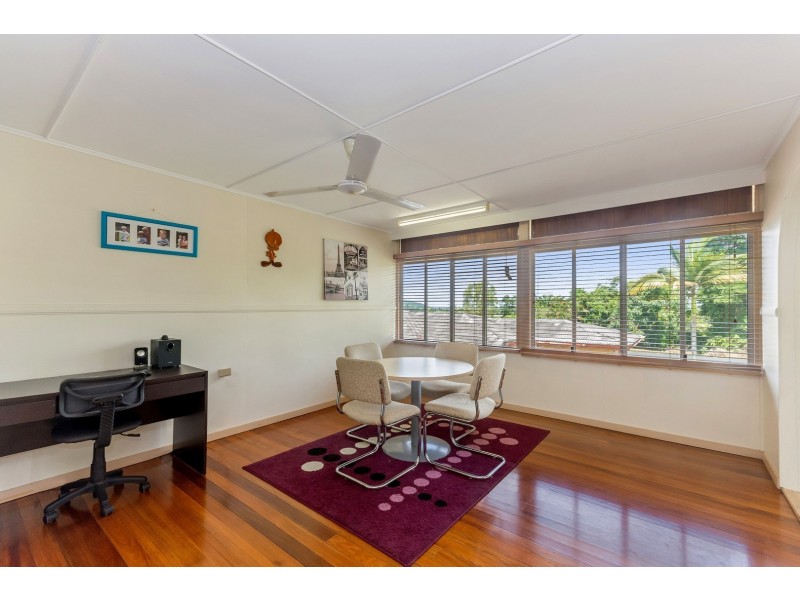 2 Bamber Street, Tully QLD 4854