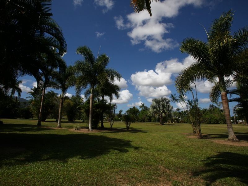 7 Dinan Close, Tully QLD 4854