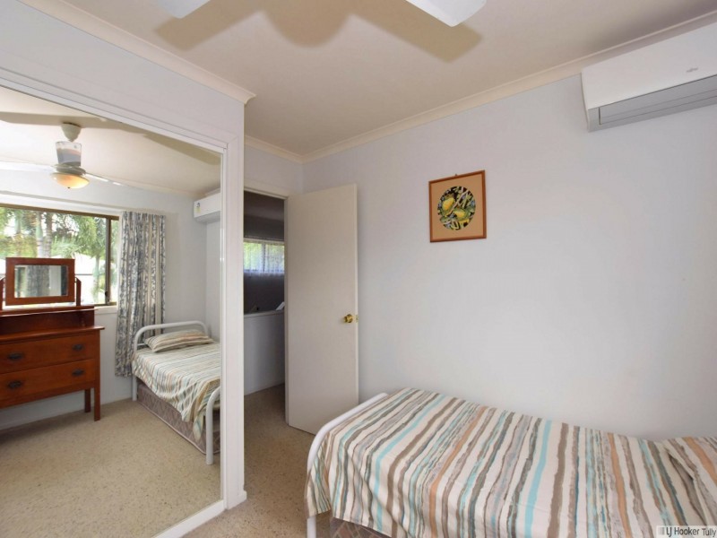 9 Briggs Street, Tully QLD 4854