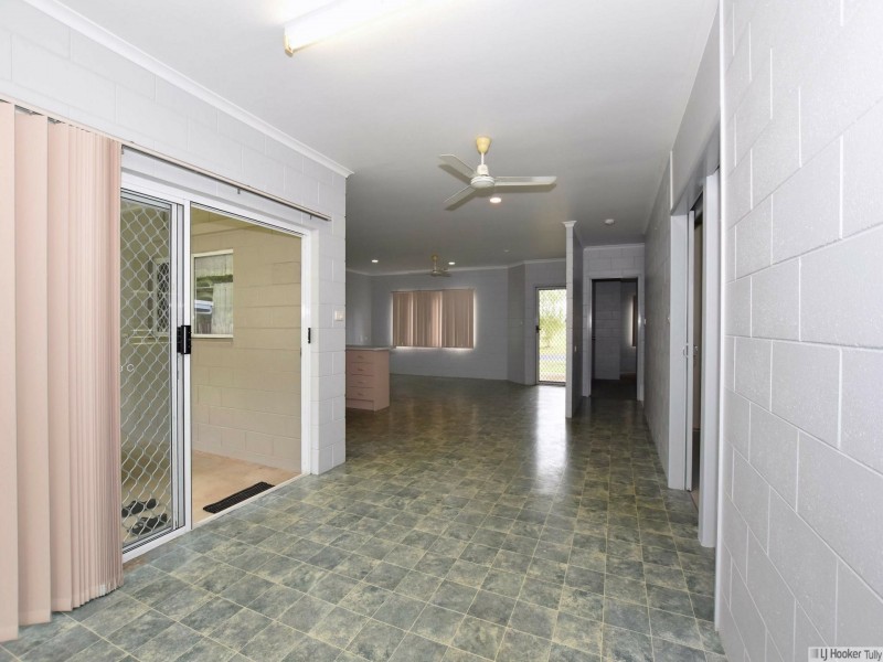 33 Hielscher Street, Tully QLD 4854