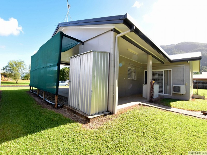 33 Hielscher Street, Tully QLD 4854