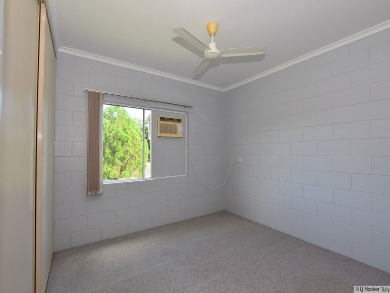 33 Hielscher Street, Tully QLD 4854