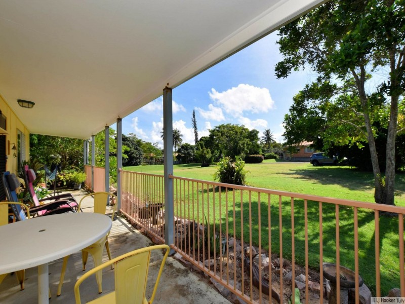 8 Grevillea Street, Tully Heads QLD 4854