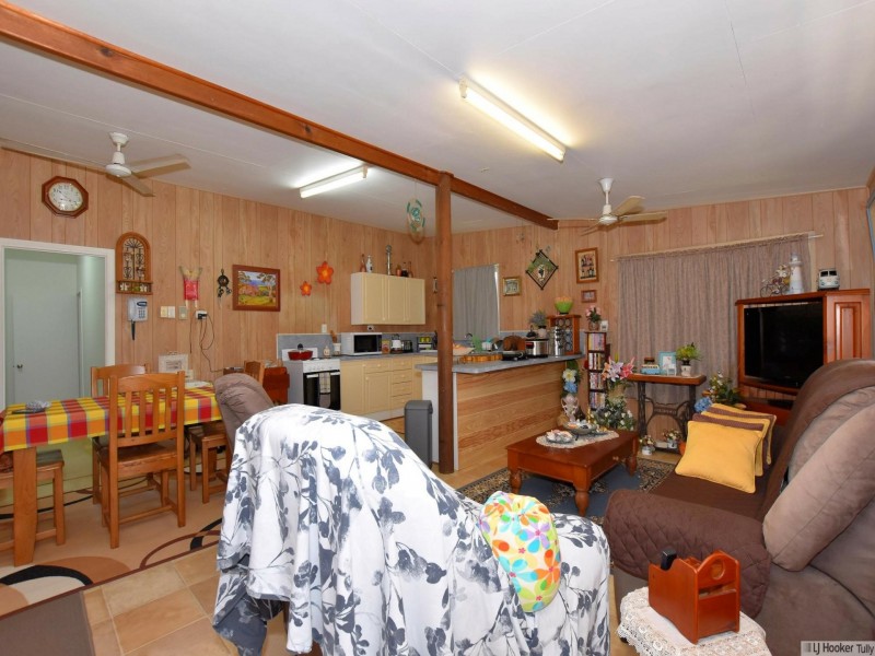 8 Grevillea Street, Tully Heads QLD 4854