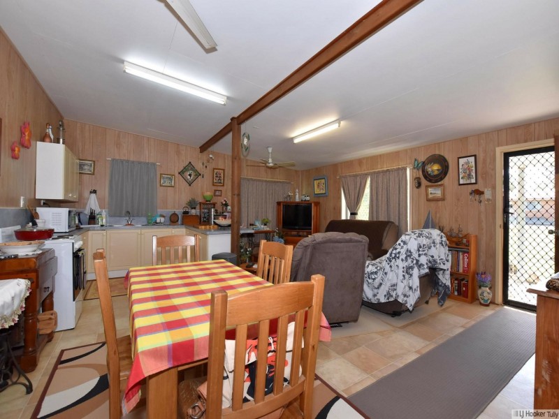 8 Grevillea Street, Tully Heads QLD 4854