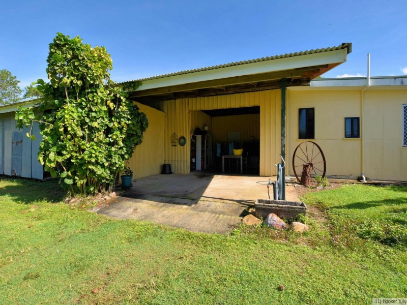 8 Grevillea Street, Tully Heads QLD 4854