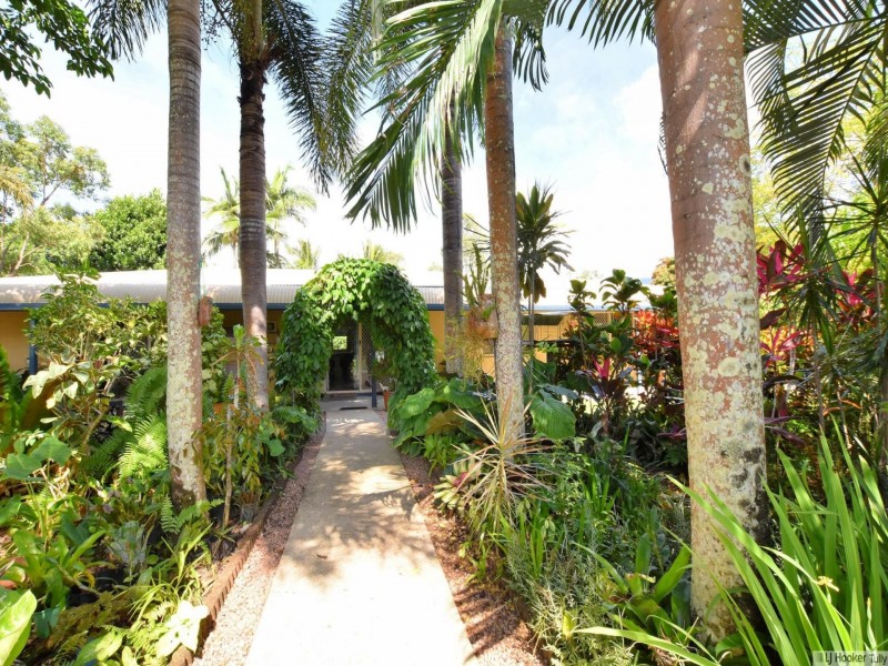 1 Curtis Road, Carruchan QLD 4816