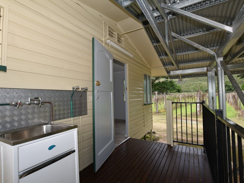 490b Middle Murray Road, Murray Upper QLD 4854