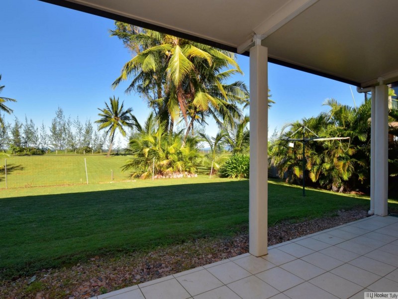 76 Taylor Street, Tully Heads QLD 4854