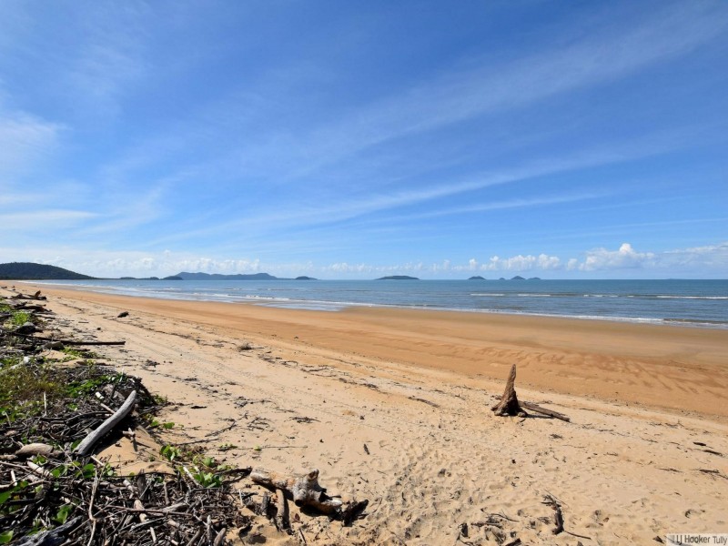76 Taylor Street, Tully Heads QLD 4854