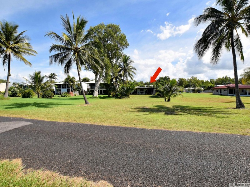 76 Taylor Street, Tully Heads QLD 4854
