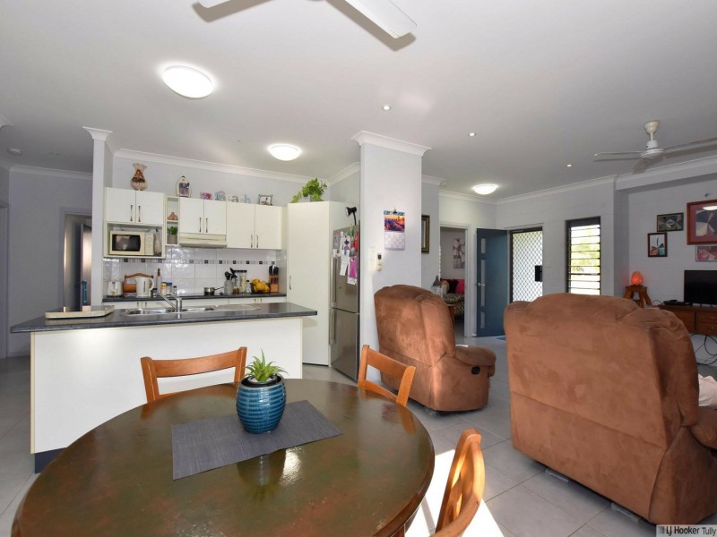 12 Muir Street, Tully Heads QLD 4854