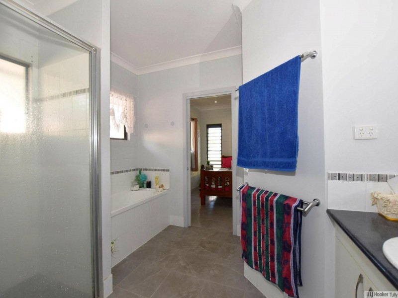 12 Muir Street, Tully Heads QLD 4854