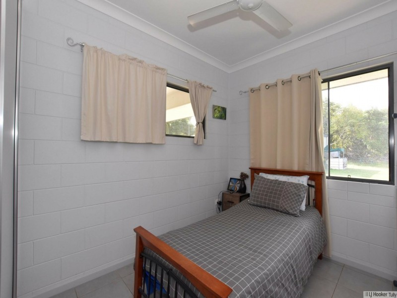 12 Muir Street, Tully Heads QLD 4854