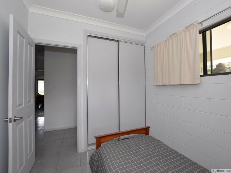 12 Muir Street, Tully Heads QLD 4854