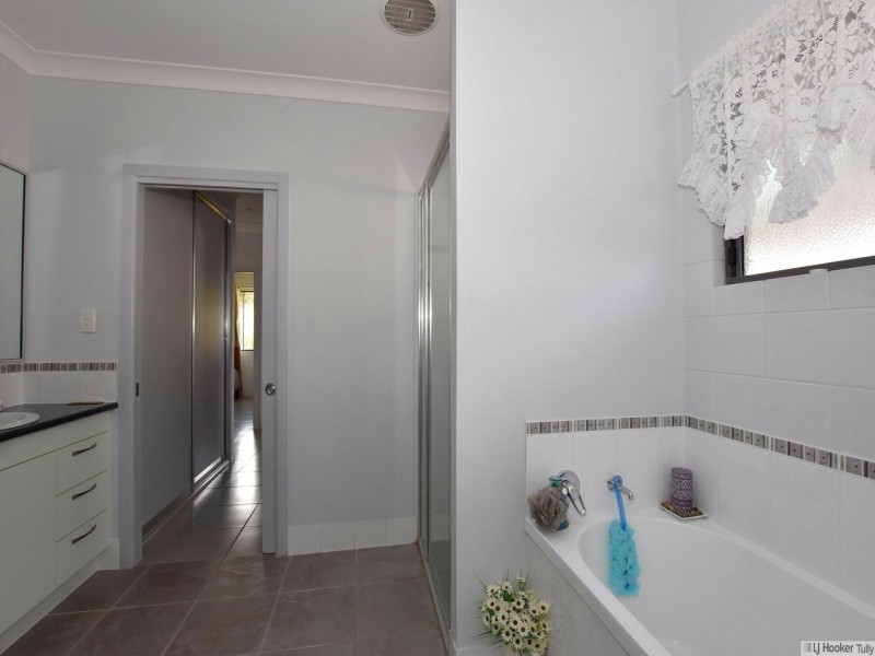 12 Muir Street, Tully Heads QLD 4854
