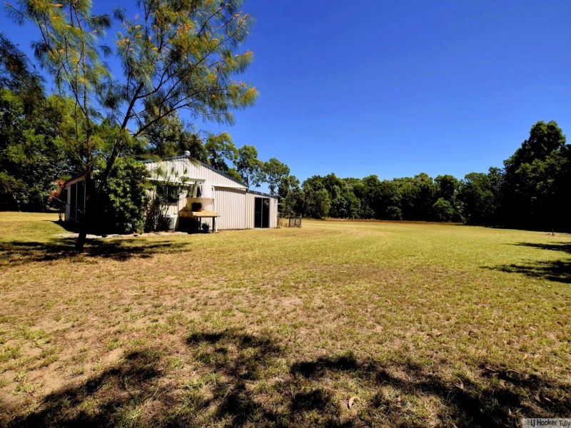 14 Vipiana Drive, Tully Heads QLD 4854