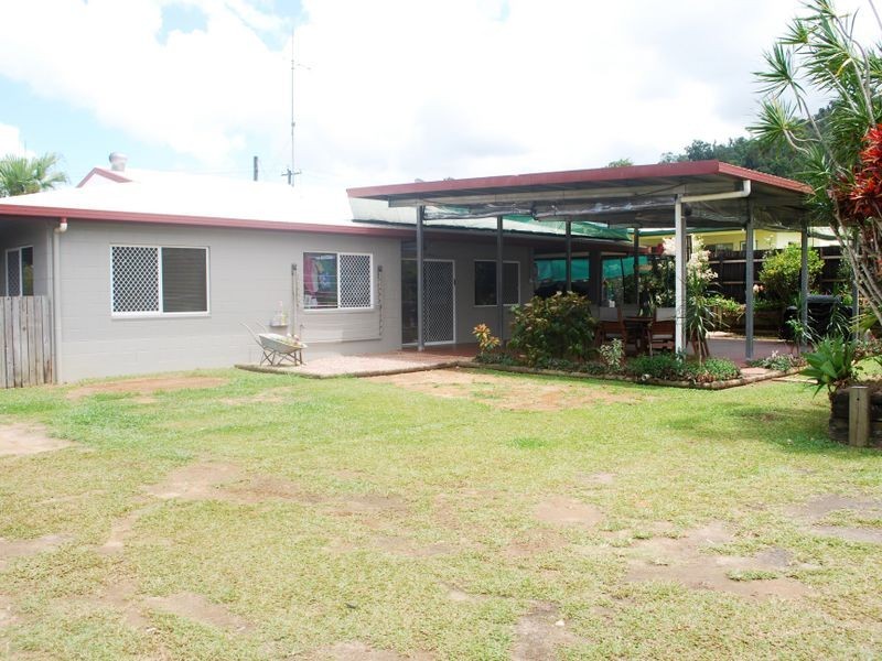 4 Maple Terrace, Tully QLD 4854